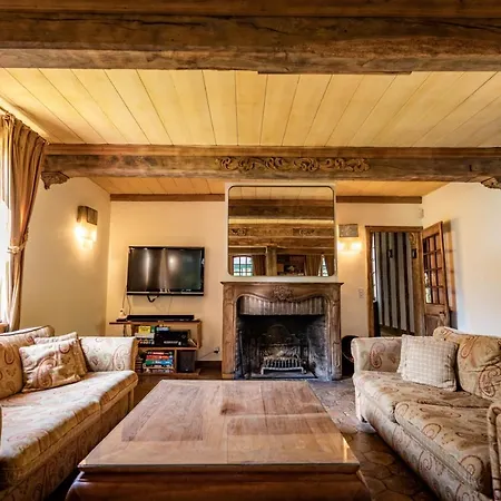 Exceptional 16th Century Manor House *