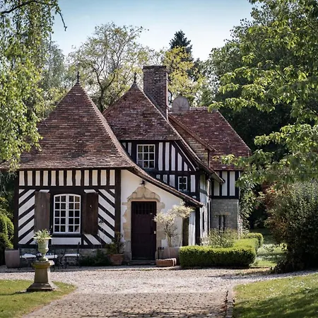 Exceptional 16th Century Manor House Saint-Gâtien-des-Bois