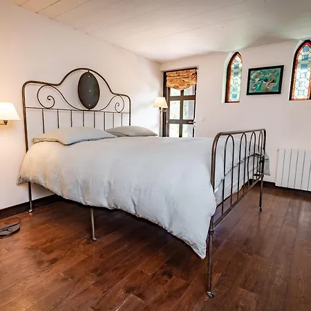 Exceptional 16th Century Manor House
