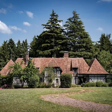 펜션 Exceptional 16th Century Manor House Saint-Gâtien-des-Bois