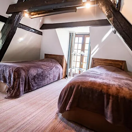 펜션 Exceptional 16th Century Manor House Saint-Gâtien-des-Bois